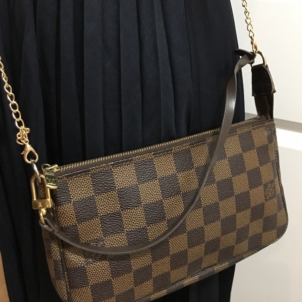 Louis Vuitton Pochette Accessories DE - Picture 2 of 8